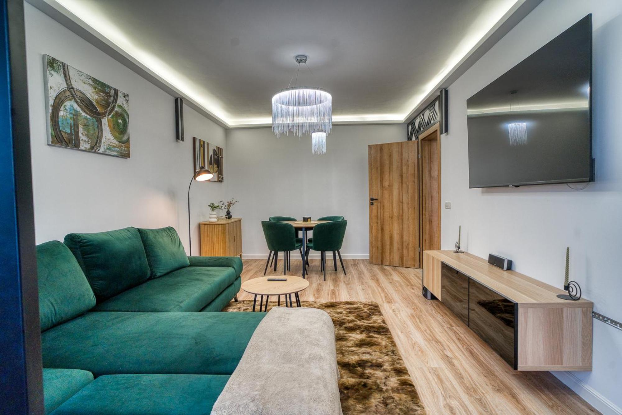 City Chic Retreat: Newly Renovated 1Br Apartment Bucureşti Ngoại thất bức ảnh