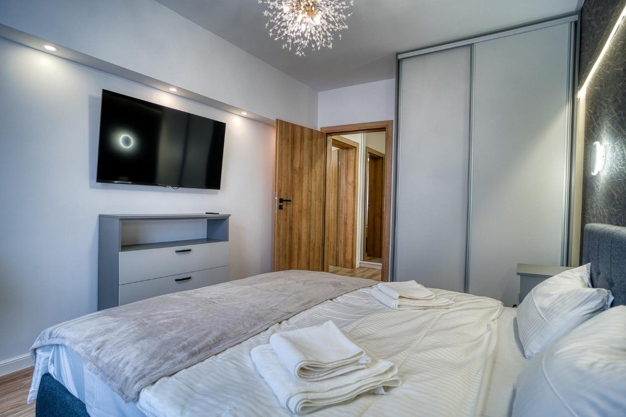 City Chic Retreat: Newly Renovated 1Br Apartment Bucureşti Ngoại thất bức ảnh