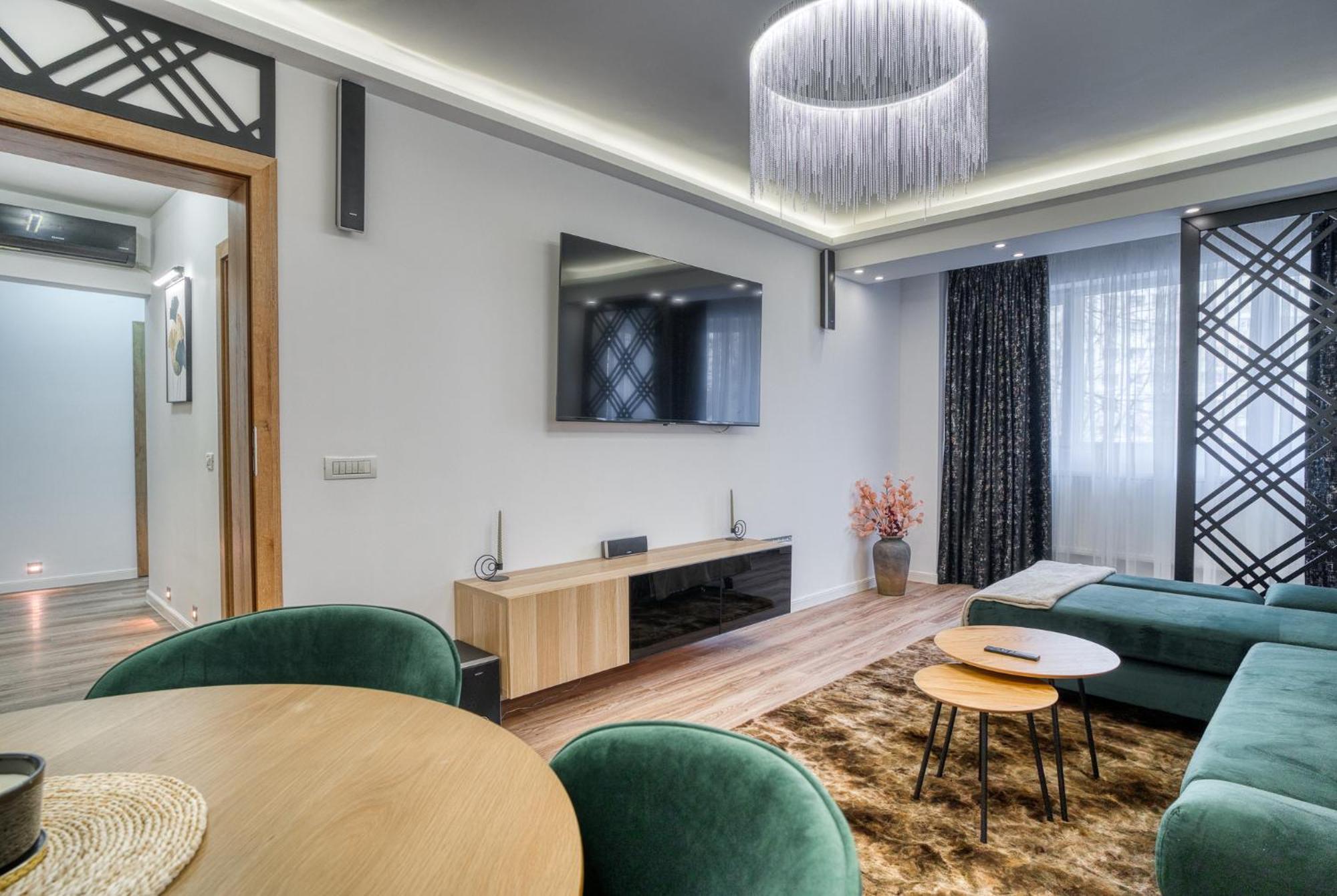 City Chic Retreat: Newly Renovated 1Br Apartment Bucureşti Ngoại thất bức ảnh