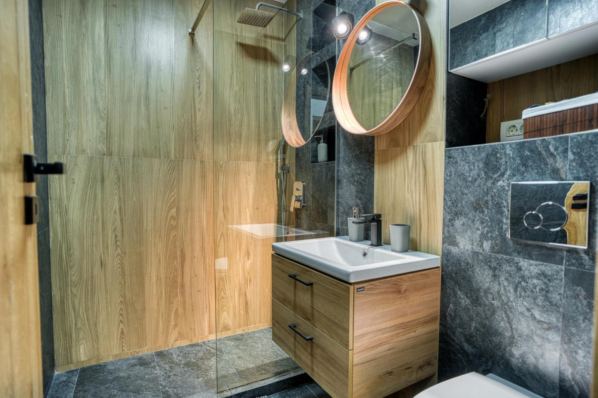 City Chic Retreat: Newly Renovated 1Br Apartment Bucureşti Ngoại thất bức ảnh