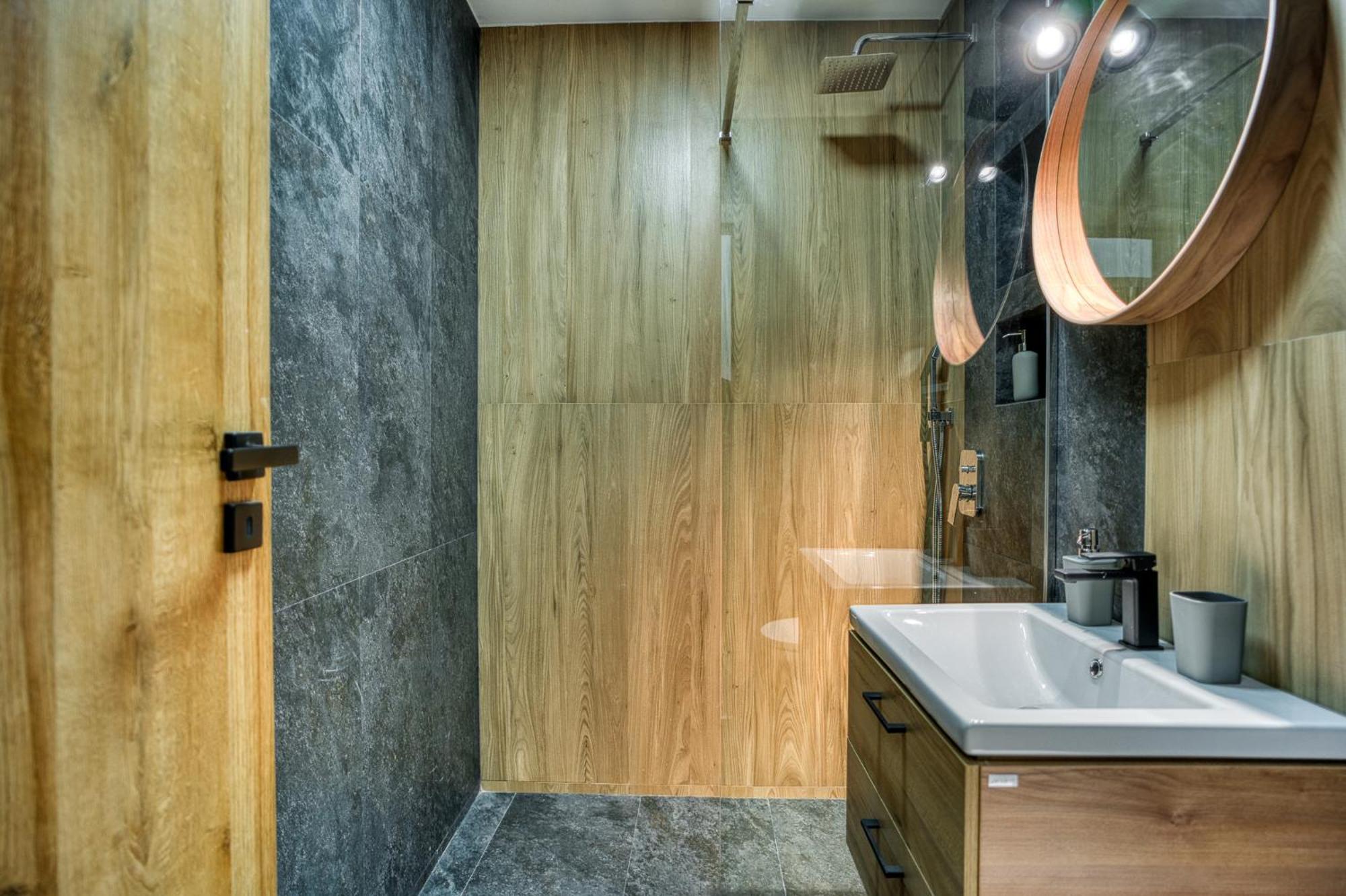 City Chic Retreat: Newly Renovated 1Br Apartment Bucureşti Ngoại thất bức ảnh