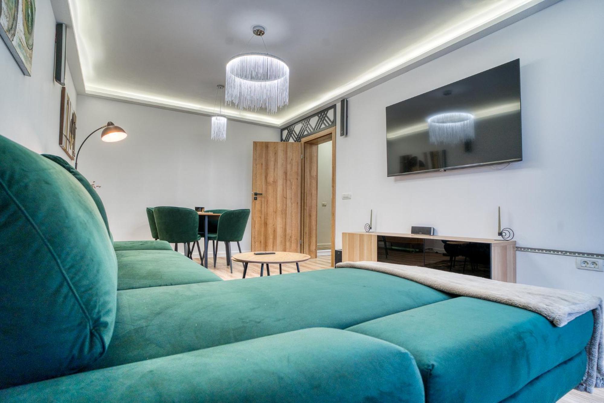 City Chic Retreat: Newly Renovated 1Br Apartment Bucureşti Ngoại thất bức ảnh