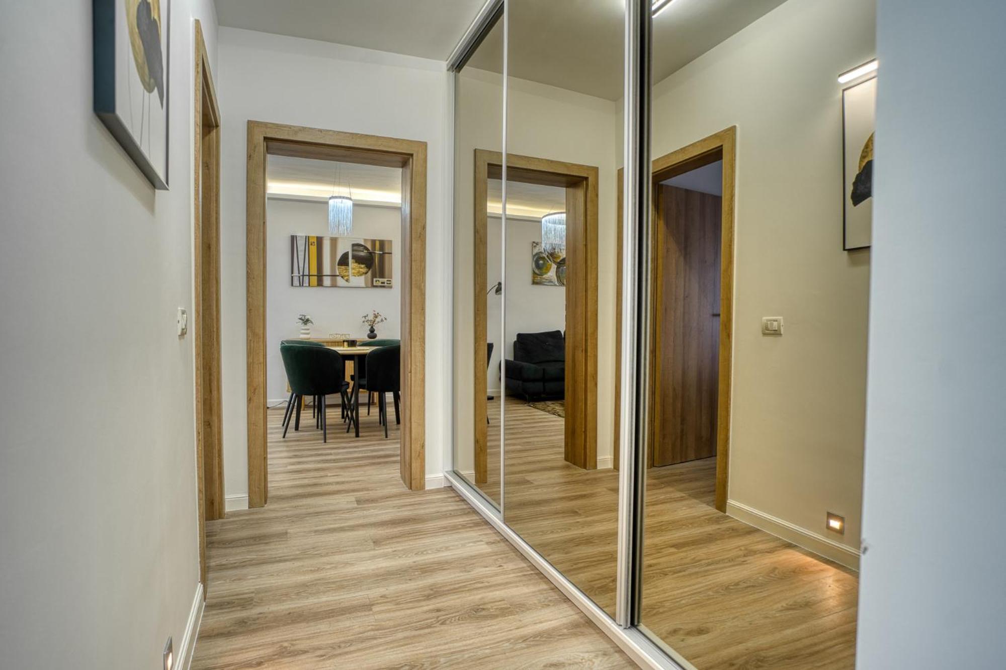 City Chic Retreat: Newly Renovated 1Br Apartment Bucureşti Ngoại thất bức ảnh